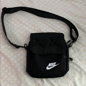 Nike Black Messenger / Crossbody Bag